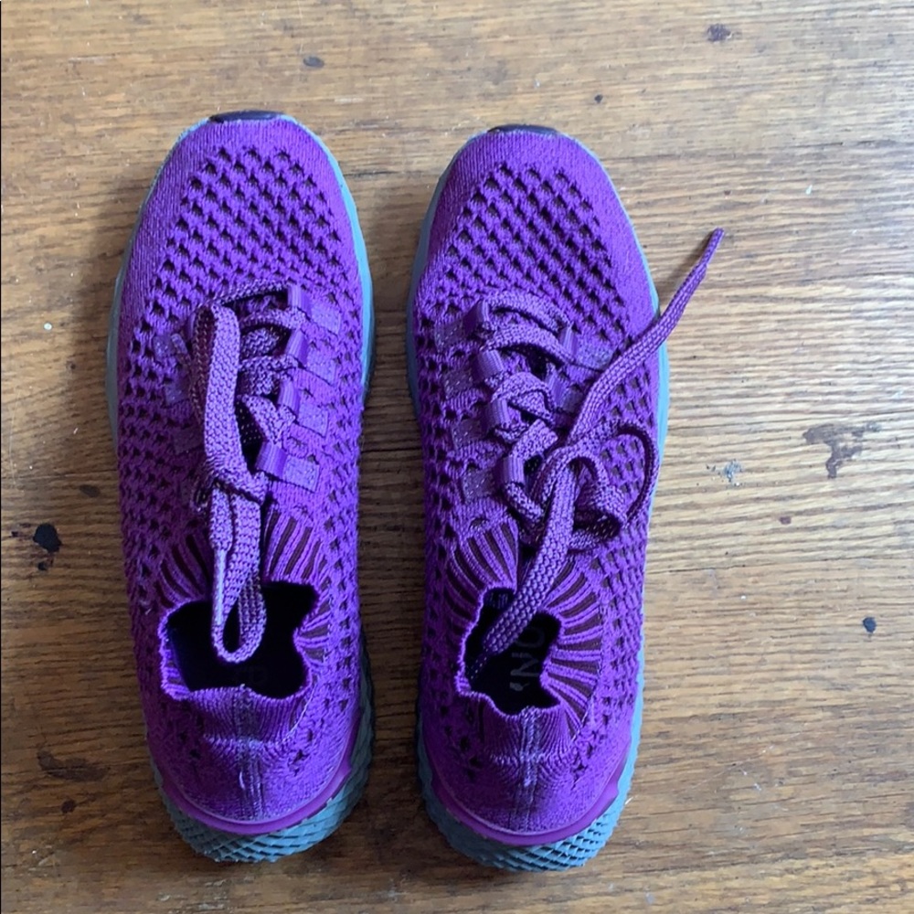 Size 9 Nobull runner